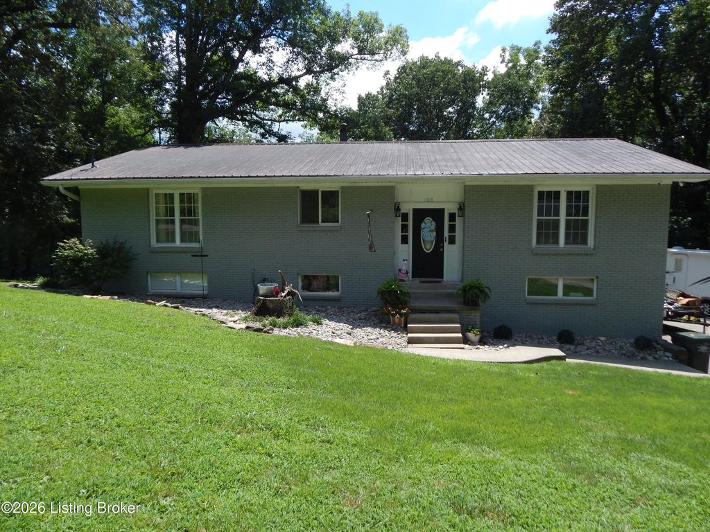 Photo of 108 Lakeshore Dr, Hardinsburg, KY 40143 (MLS # 1723392)