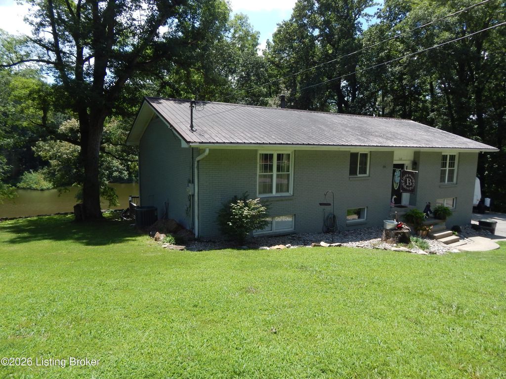 Photo of 108 Lakeshore Dr, Hardinsburg, KY 40143 (MLS # 1723392)
