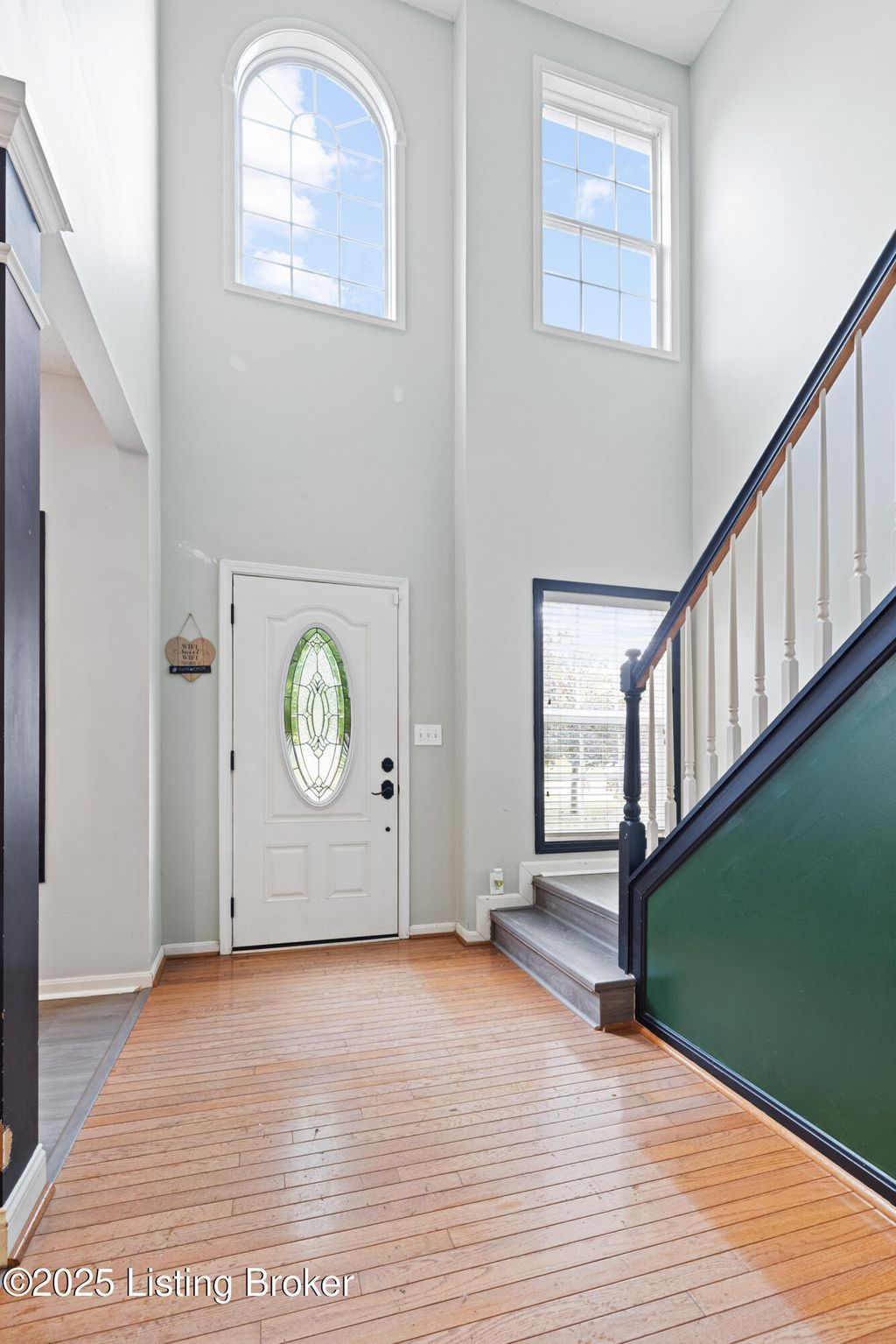 Photo of 904 Woodland Ridge Cir, La Grange, KY 40031 (MLS # 1697896)