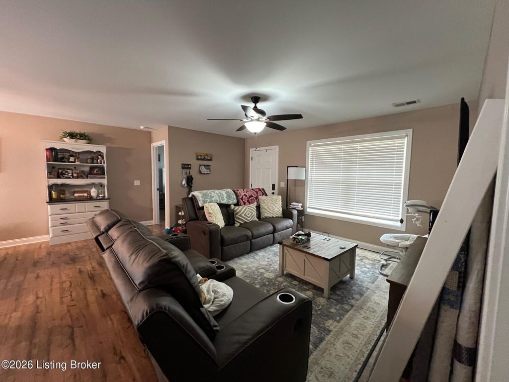 Photo of 113 Shallow Springs Ct, Bardstown, KY 40004 (MLS # 1709849)