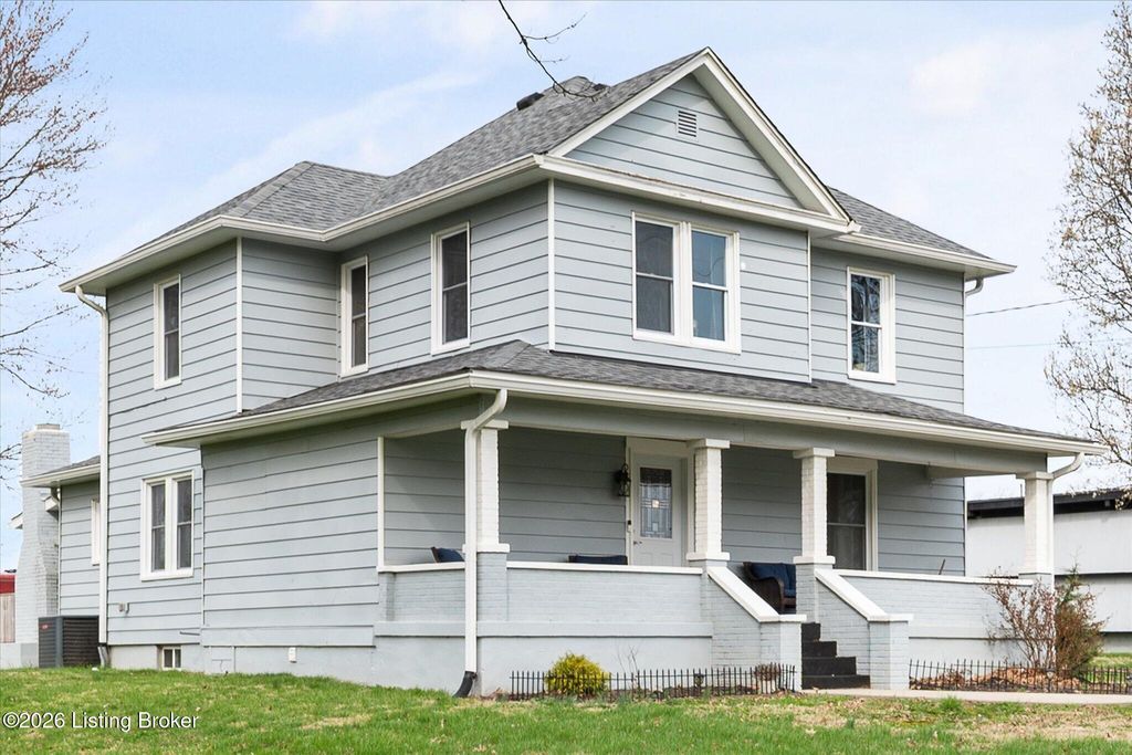 Photo of 702 11th St, Carrollton, KY 41008 (MLS # 1711489)