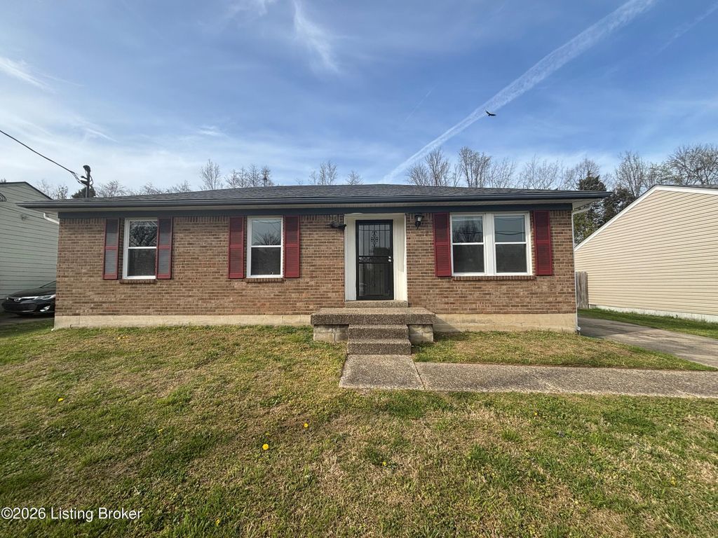 Photo of 8409 Damascus Cir, Louisville, KY 40228 (MLS # 1713839)