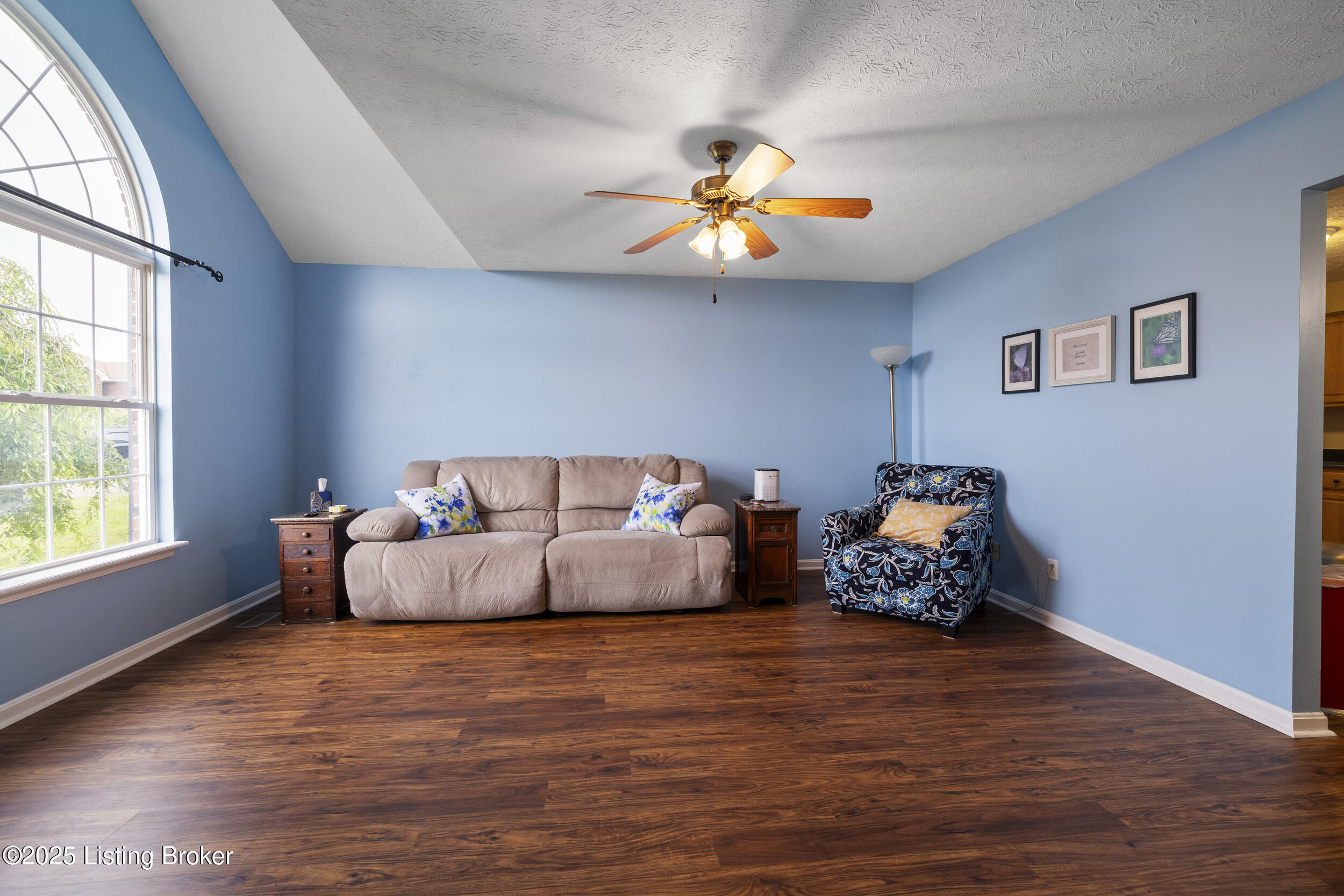 283 Holly Marie Dr, Mt Washington, Pennsylvania image 5