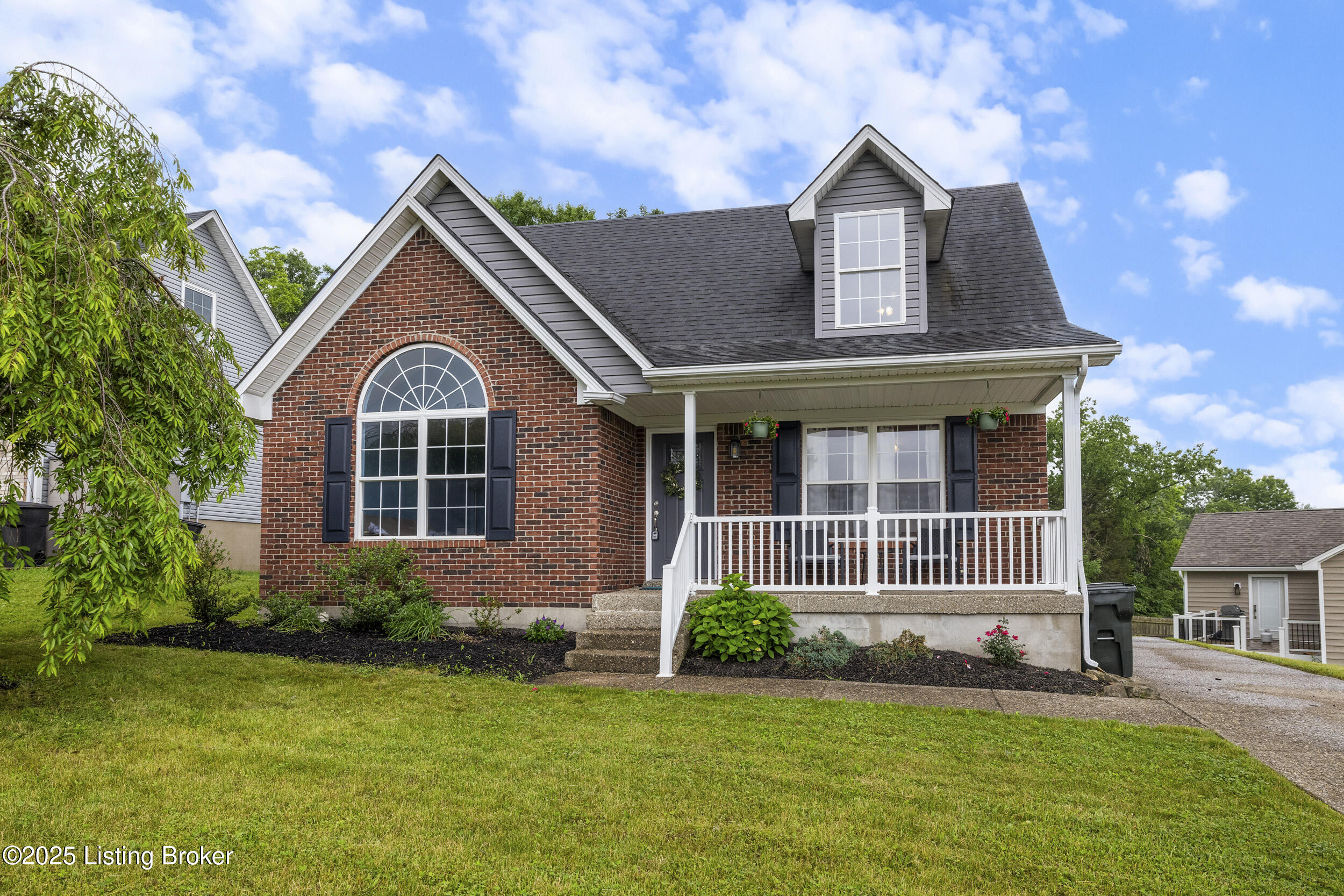 283 Holly Marie Dr, Mt Washington, Pennsylvania image 1