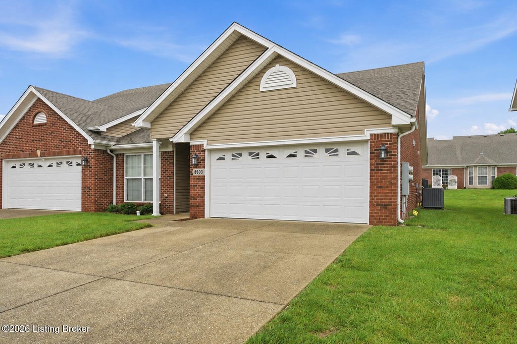 Photo of 8903 Stara Way, Jeffersontown, KY 40299 (MLS # 1720416)