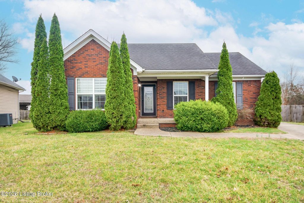 Photo of 980 Tecumseh Dr, Shepherdsville, KY 40165 (MLS # 1710956)