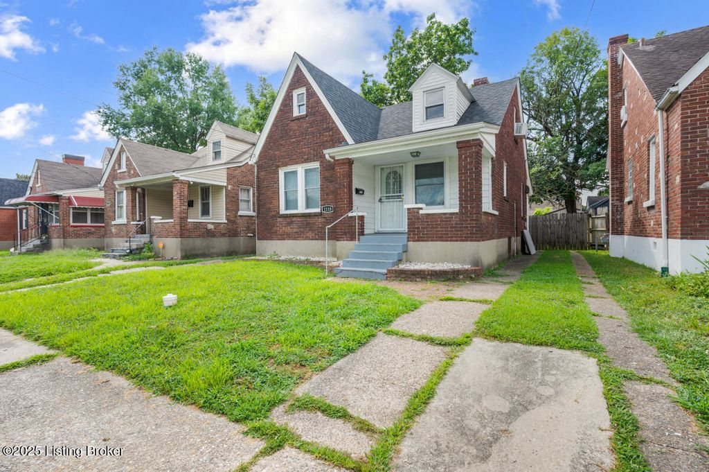 Photo of 1118 Dresden Ave, Louisville, KY 40215 (MLS # 1712996)