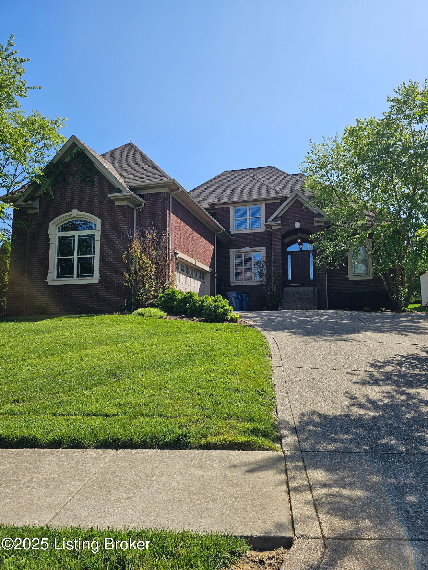 905 Fossil Creek Cir, Louisville, Kentucky image 1