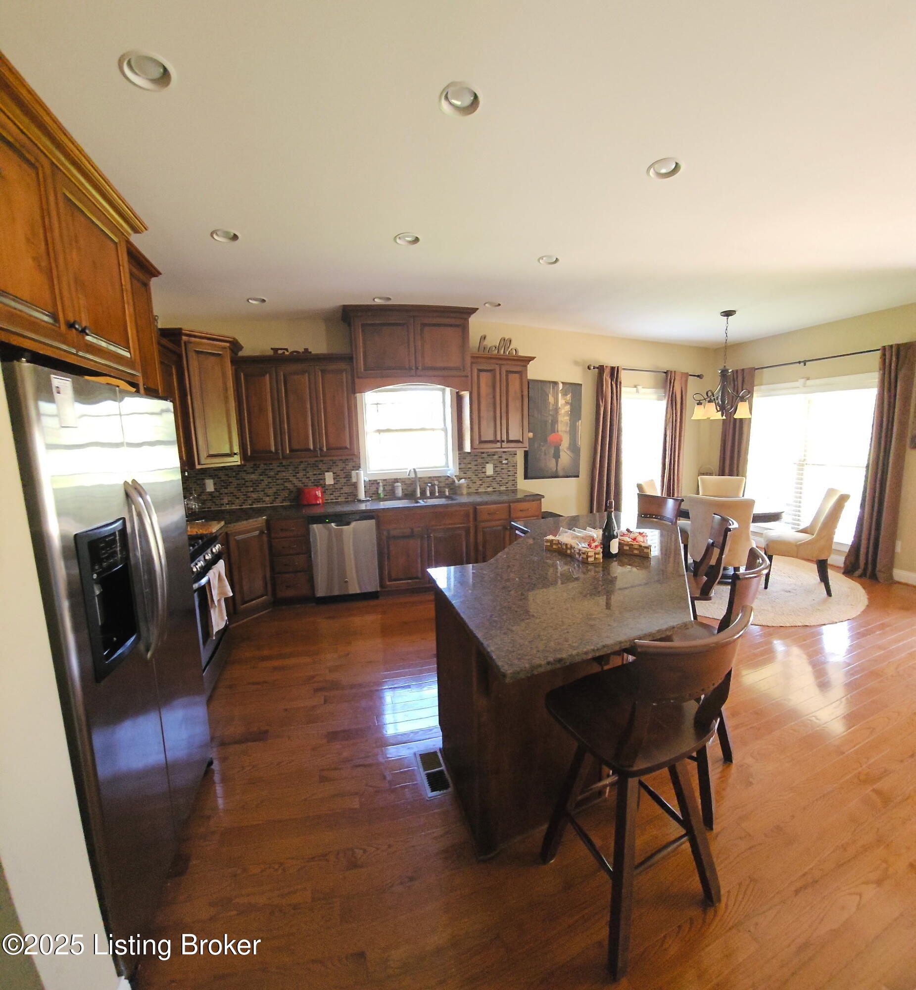 905 Fossil Creek Cir, Louisville, Kentucky image 8
