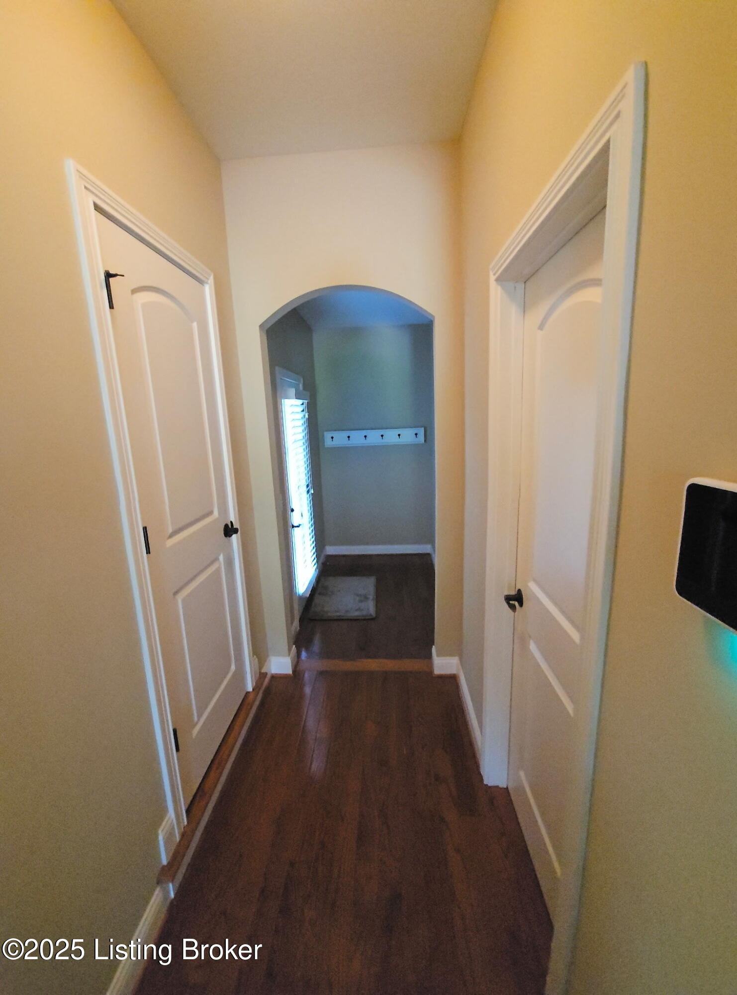 905 Fossil Creek Cir, Louisville, Kentucky image 13