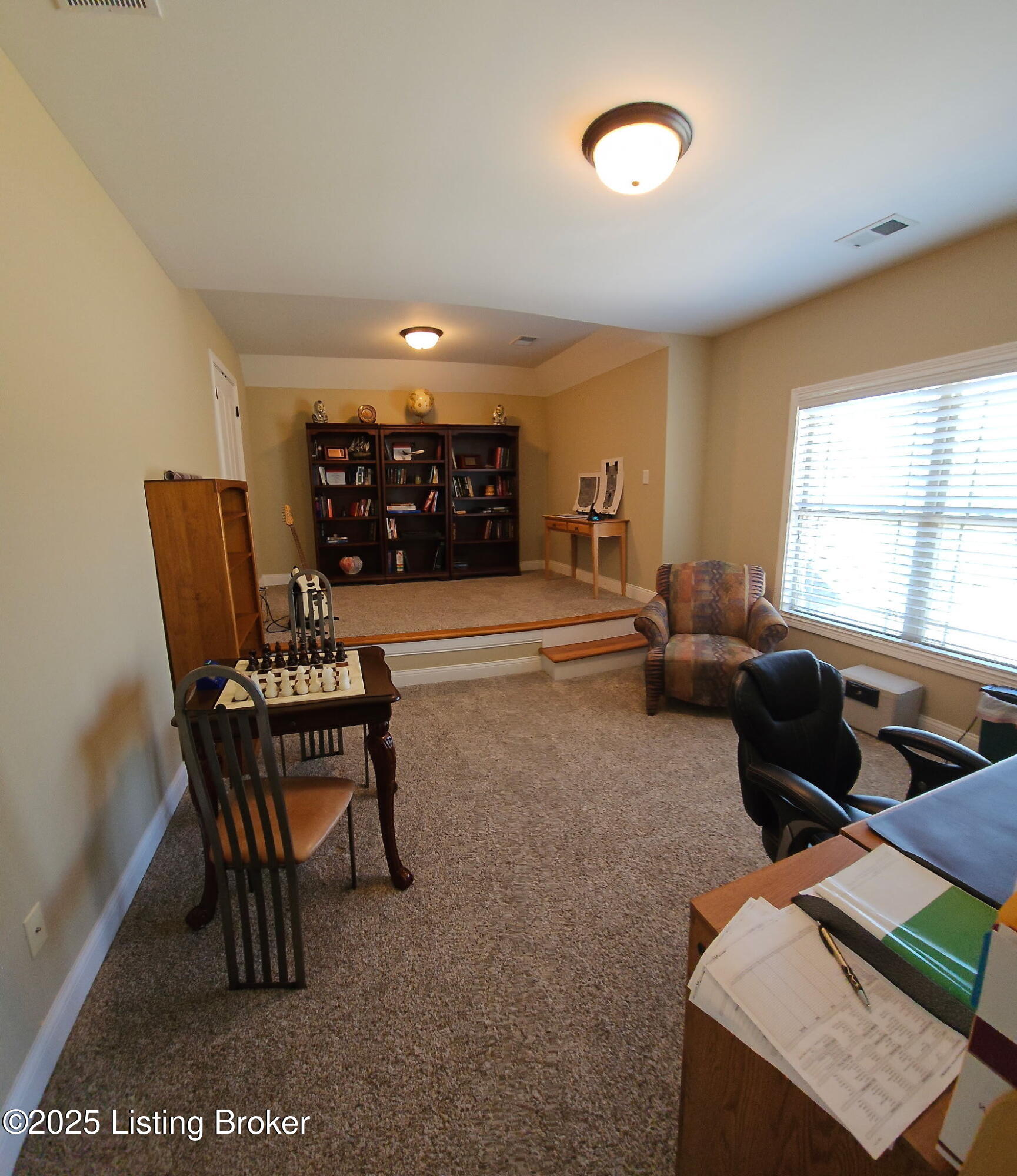 905 Fossil Creek Cir, Louisville, Kentucky image 33