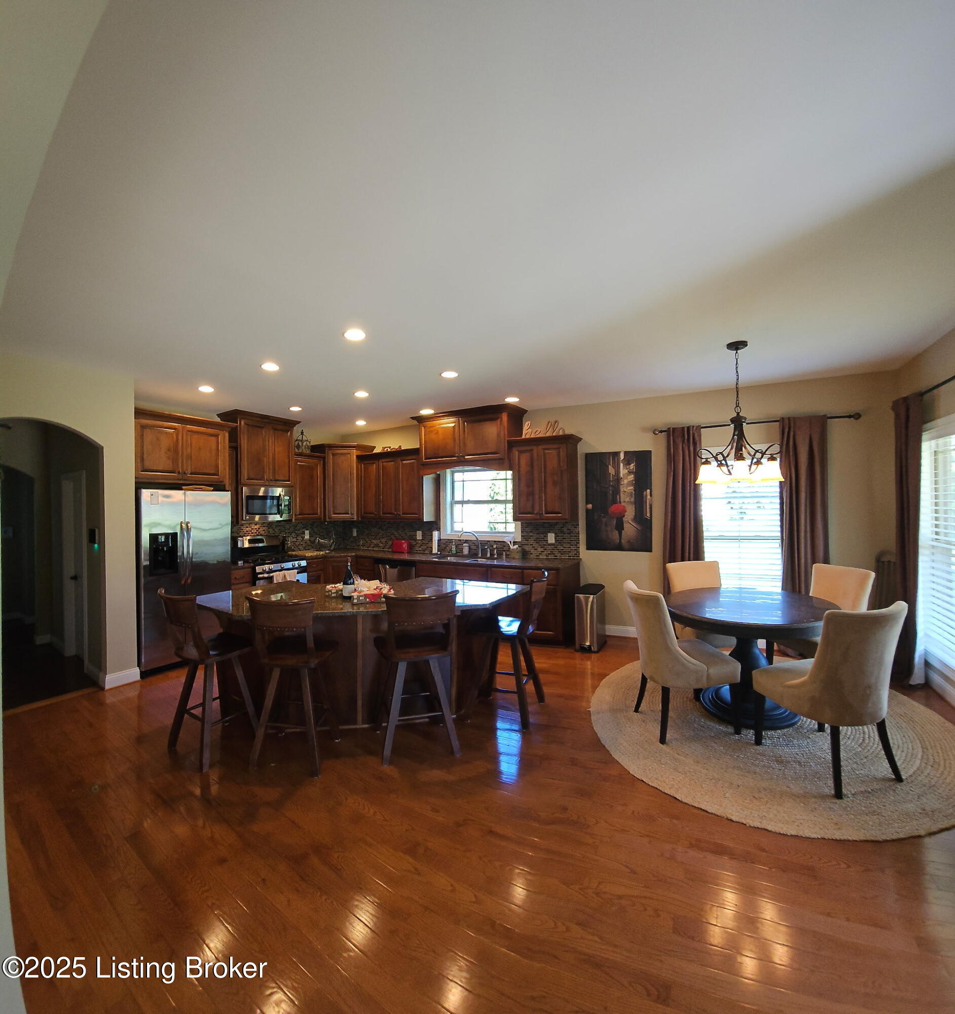 905 Fossil Creek Cir, Louisville, Kentucky image 7