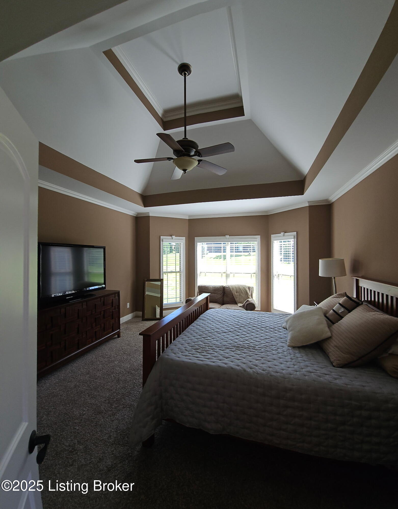 905 Fossil Creek Cir, Louisville, Kentucky image 14