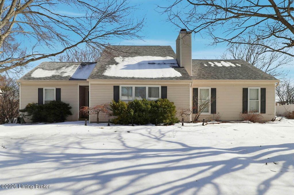 Photo of 2607 Wareham Rd, Louisville, KY 40242 (MLS # 1708876)