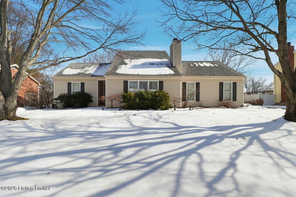 Photo of 2607 Wareham Rd, Louisville, KY 40242 (MLS # 1708876)