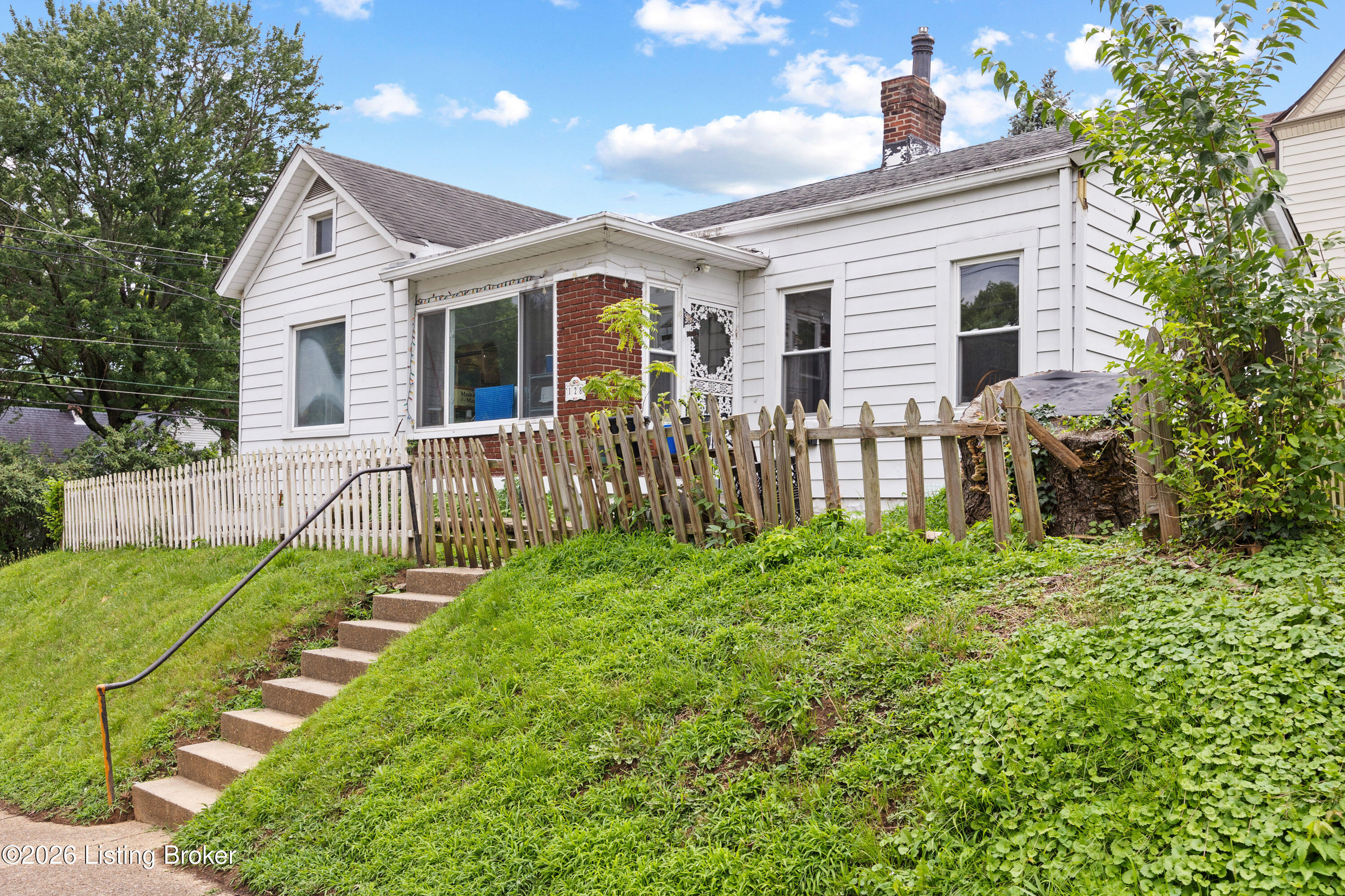 Photo 1 of 25 — 128 S Ewing Ave, Louisville, KY 40206