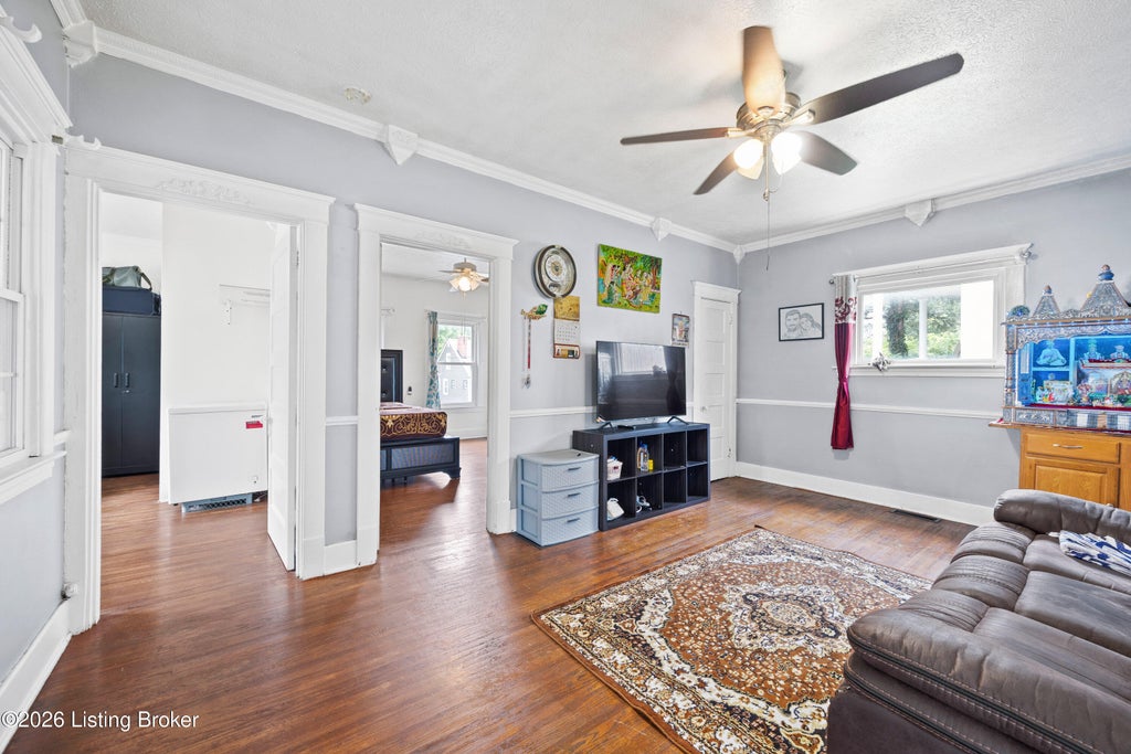 Photo of 128 S Ewing Ave, Louisville, KY 40206 (MLS # 1721078)
