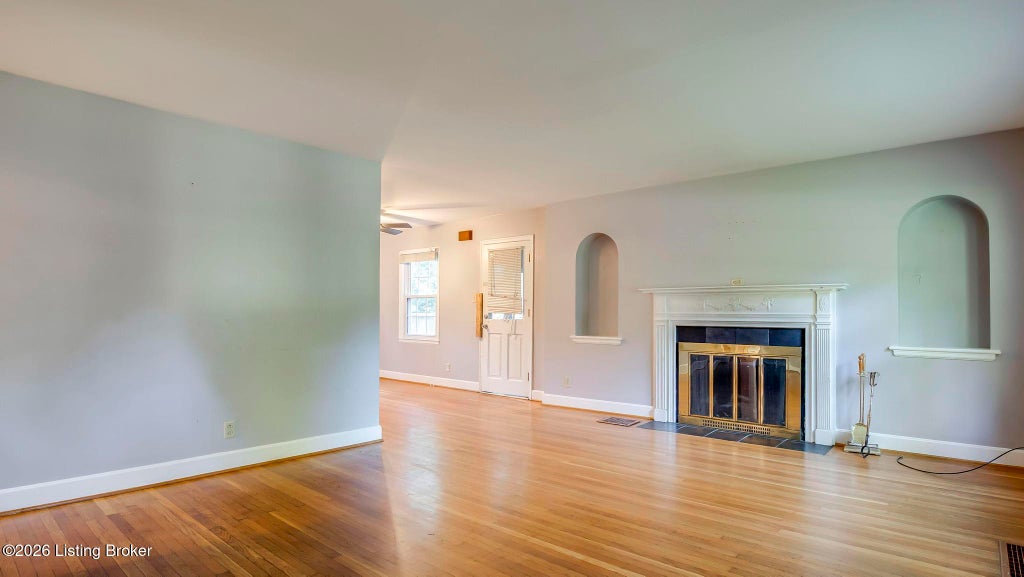 Photo of 2905 Dundee Rd, Louisville, KY 40205 (MLS # 1727686)