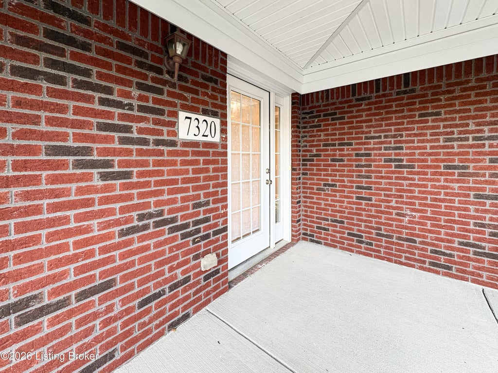 Photo of 7320 Fox Hollow Way #7320, Louisville, KY 40228 (MLS # 1731663)