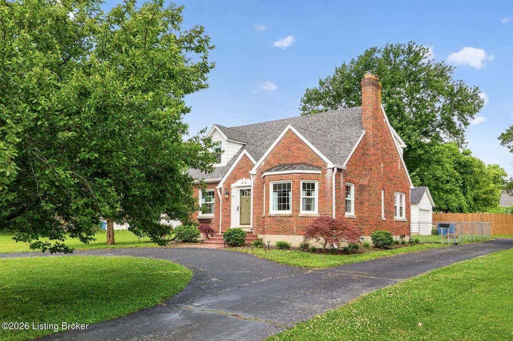 Photo of 304 Village Dr, Lawrenceburg, KY 40342 (MLS # 1725673)