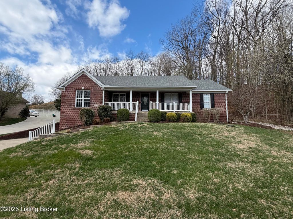 Photo of 3410 Hardwood Forest Dr, Louisville, KY 40214 (MLS # 1711706)