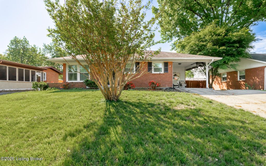 Photo of 3016 Vogue Ave, Louisville, KY 40220 (MLS # 1715031)