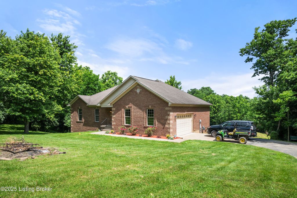 Photo of 1126 Lagrange Rd, New Castle, KY 40050 (MLS # 1705793)