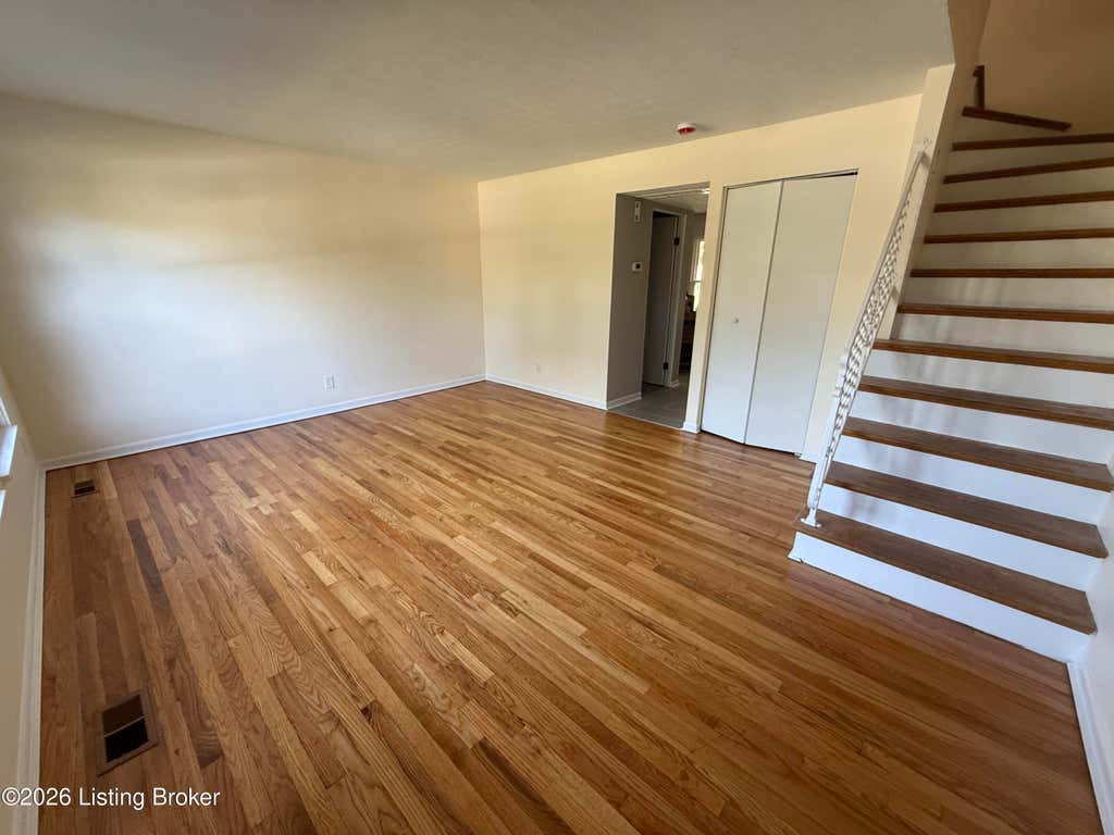 Photo of 2809 Coleen Ct, Louisville, KY 40206 (MLS # 1727017)