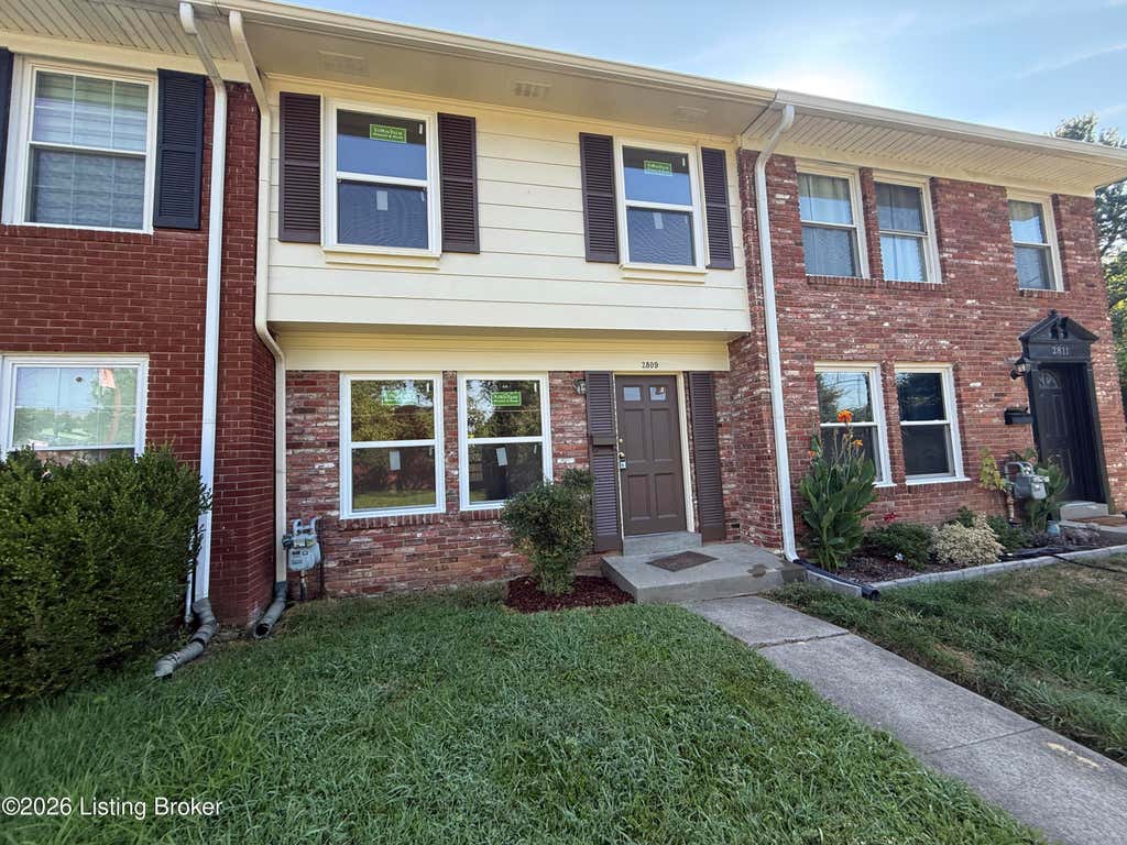 Photo of 2809 Coleen Ct, Louisville, KY 40206 (MLS # 1727017)