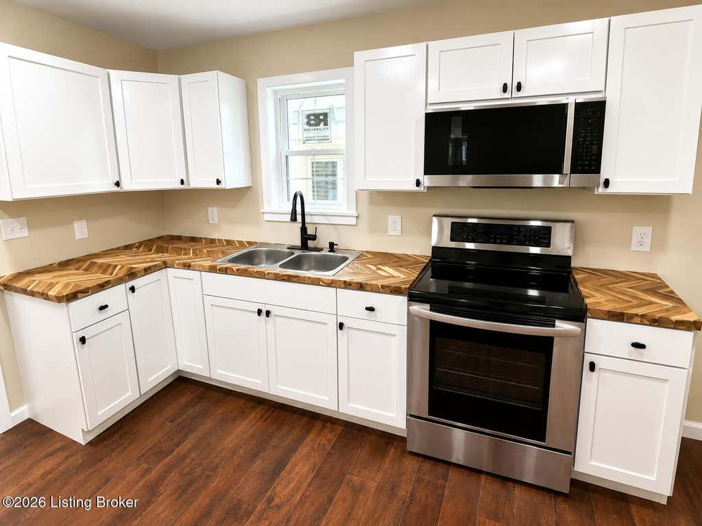 Photo of 3723 Wheeler Ave, Louisville, KY 40215 (MLS # 1725336)