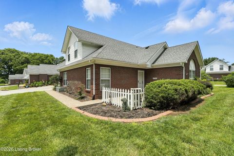 Photo of 8714 Applegate Village Dr, Louisville, KY 40219 (MLS # 1706630)