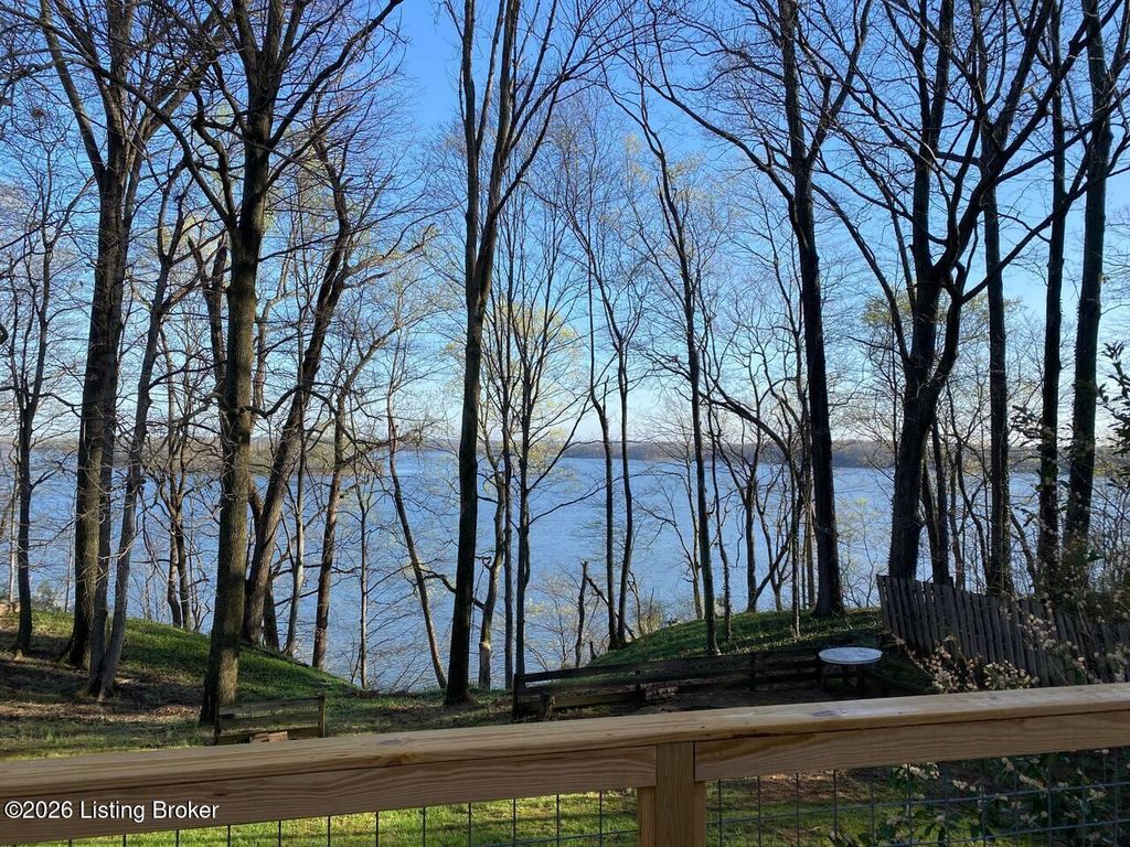 Photo of 360 Maple Dr, Scottsville, KY 42164 (MLS # 1715612)