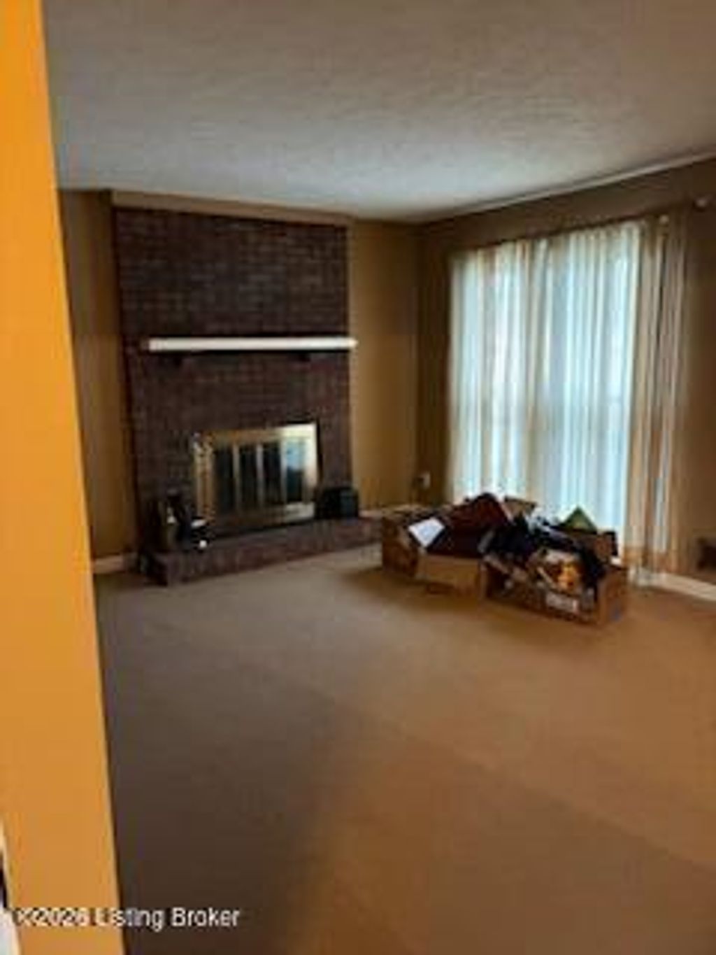 Photo of 3902 Bristol Oaks Dr, Jeffersontown, KY 40299 (MLS # 1707068)