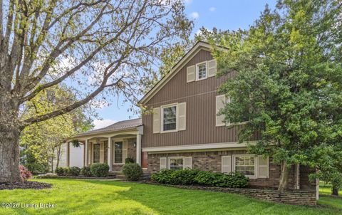 Photo of 6700 Tottenham Rd, Louisville, KY 40207 (MLS # 1714690)