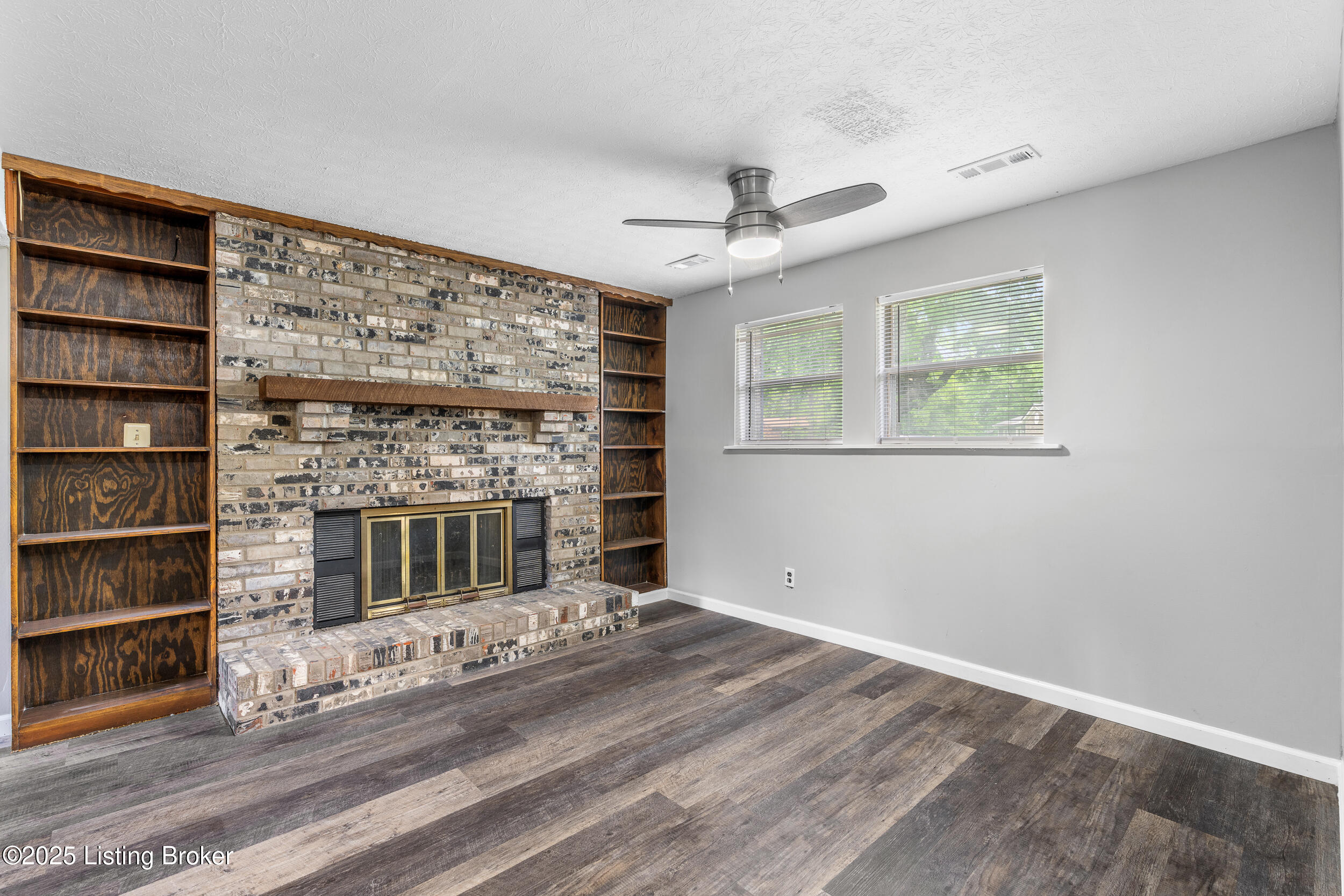 9302 Loch Lea Ln, Louisville, Pennsylvania image 6