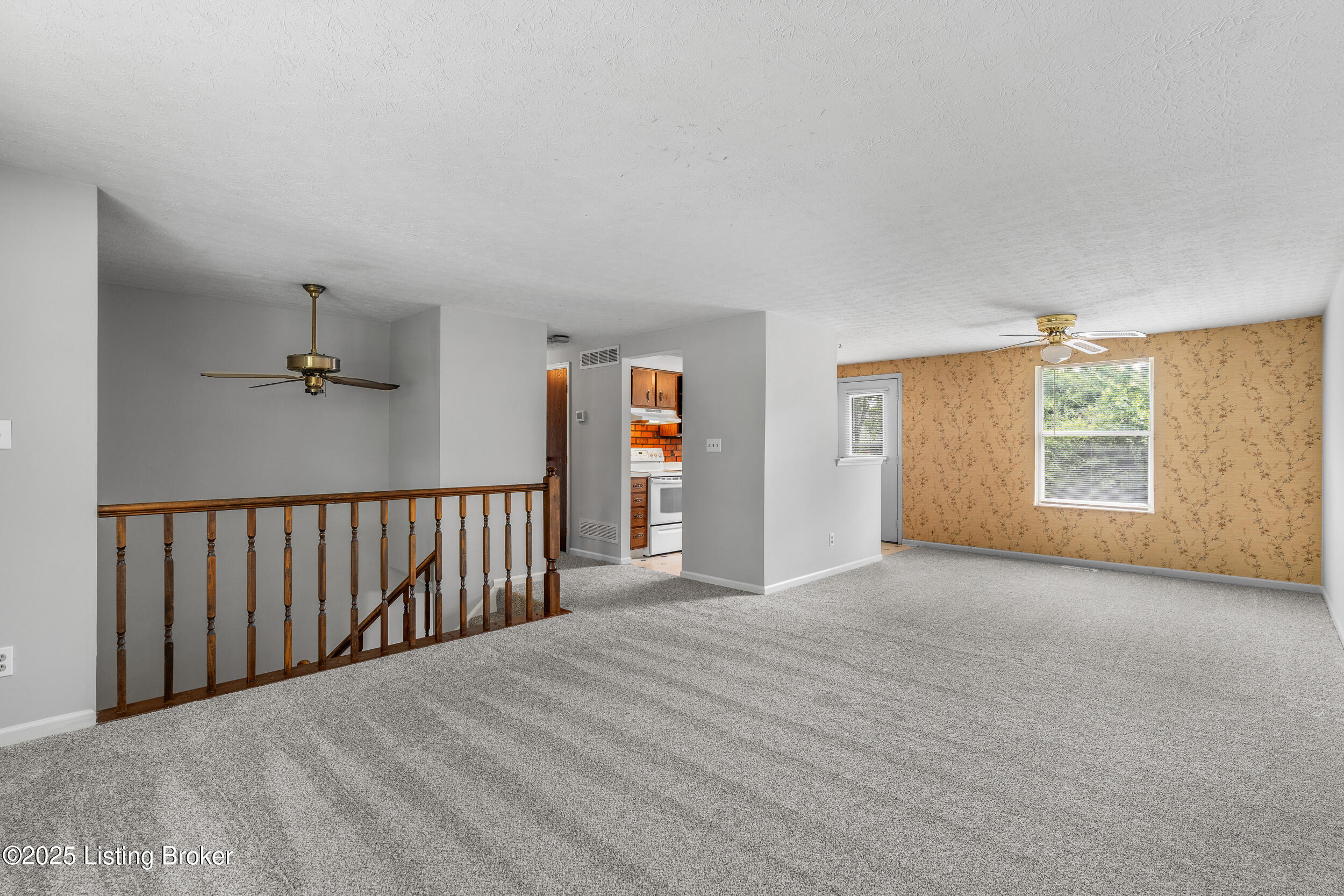 9302 Loch Lea Ln, Louisville, Pennsylvania image 12