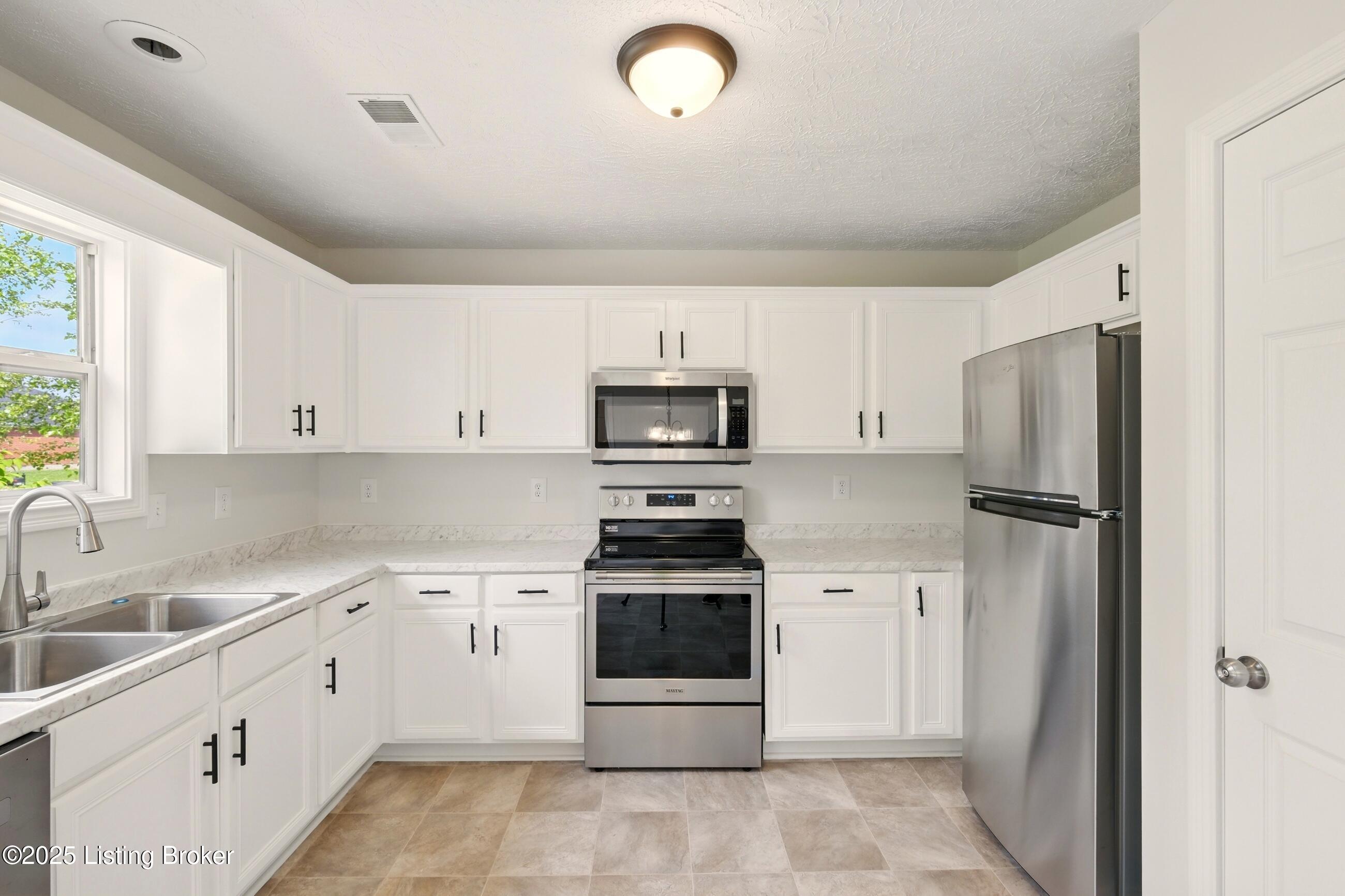 134 W Copperfield Way, Bardstown, Pennsylvania image 12