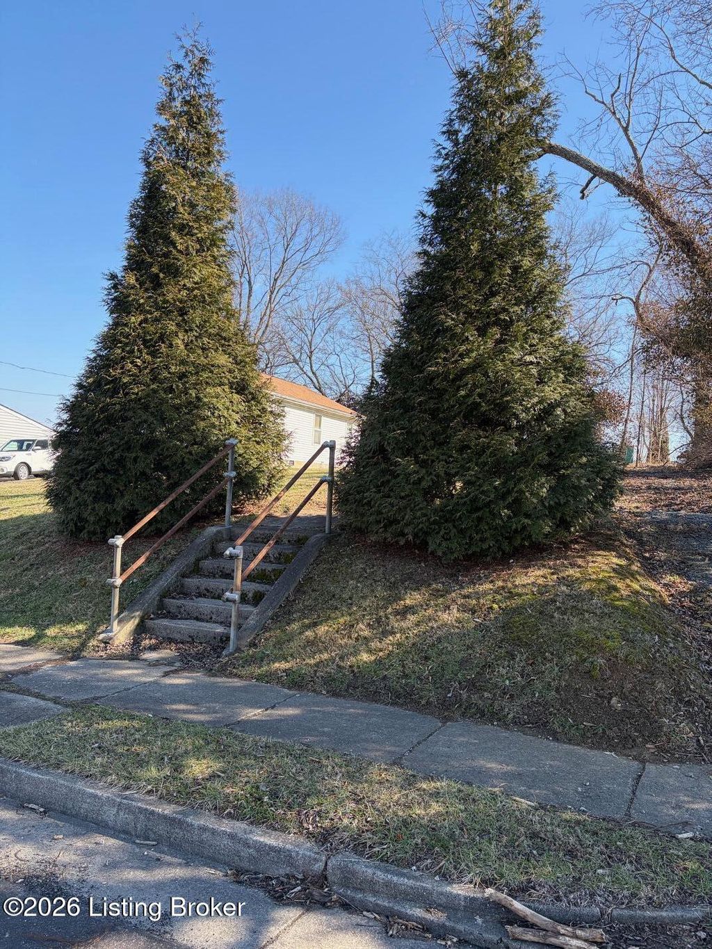 Photo of 323 N 1st Ave, La Grange, KY 40031 (MLS # 1710130)