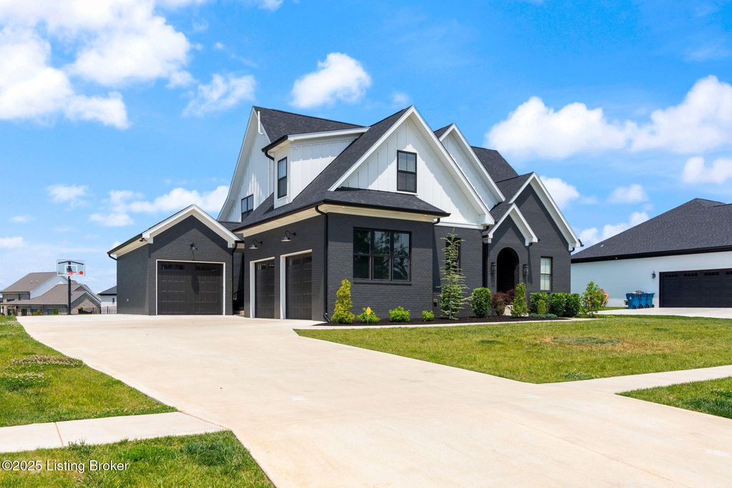 Photo of 6293 Clore Ln, Crestwood, KY 40014 (MLS # 1691197)