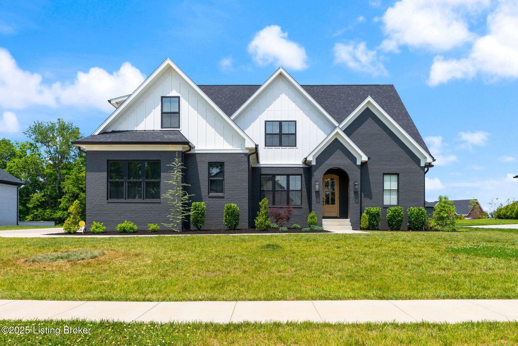 Photo of 6293 Clore Ln, Crestwood, KY 40014 (MLS # 1691197)
