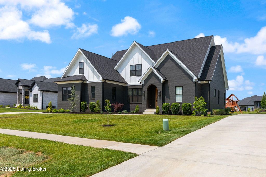 Photo of 6293 Clore Ln, Crestwood, KY 40014 (MLS # 1691197)