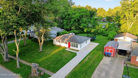 Photo of 10105 Plaudit Way, Louisville, KY 40272 (MLS # 1717462)