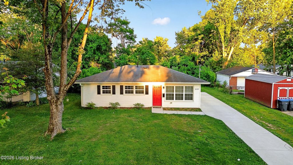 Photo of 10105 Plaudit Way, Louisville, KY 40272 (MLS # 1717462)