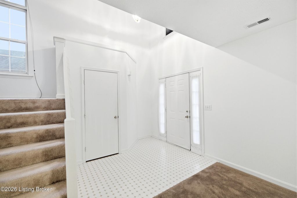 Photo of 8010 Emerald Green Way, Louisville, KY 40291 (MLS # 1710393)