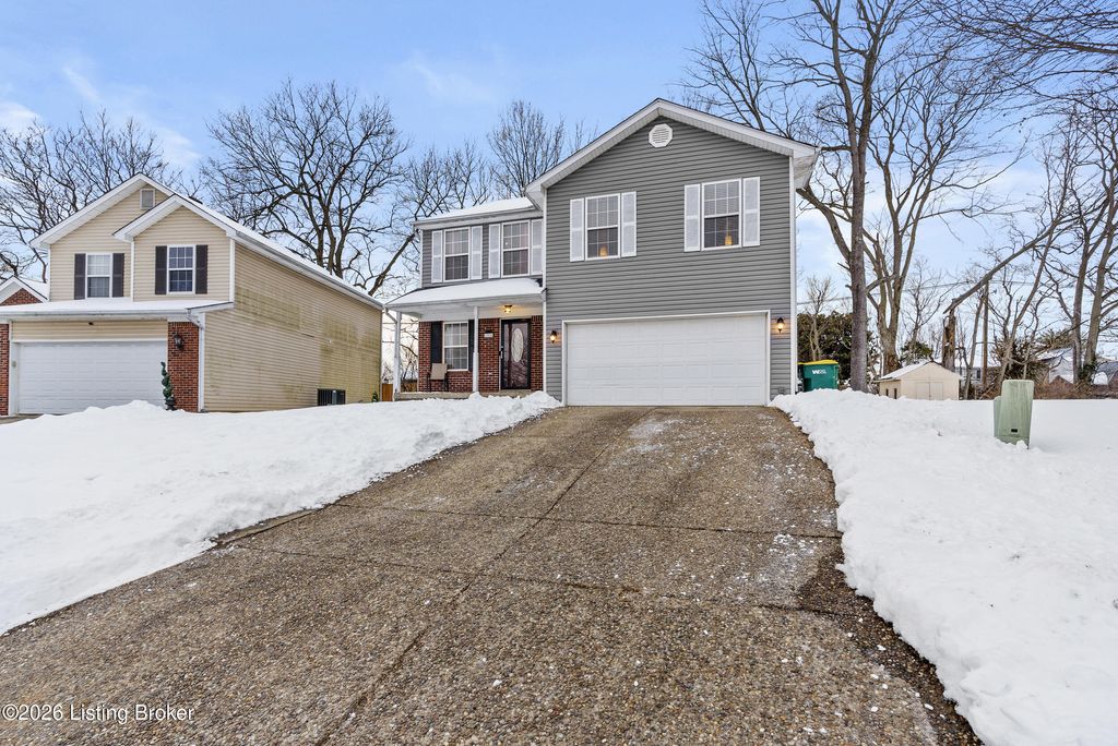 Photo of 12502 Bridgetown Pl, Louisville, KY 40245 (MLS # 1709783)