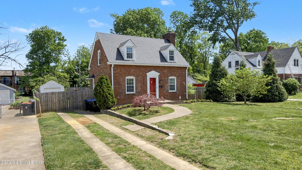 Photo of 2809 Arlington Rd, Louisville, KY 40220 (MLS # 1715214)