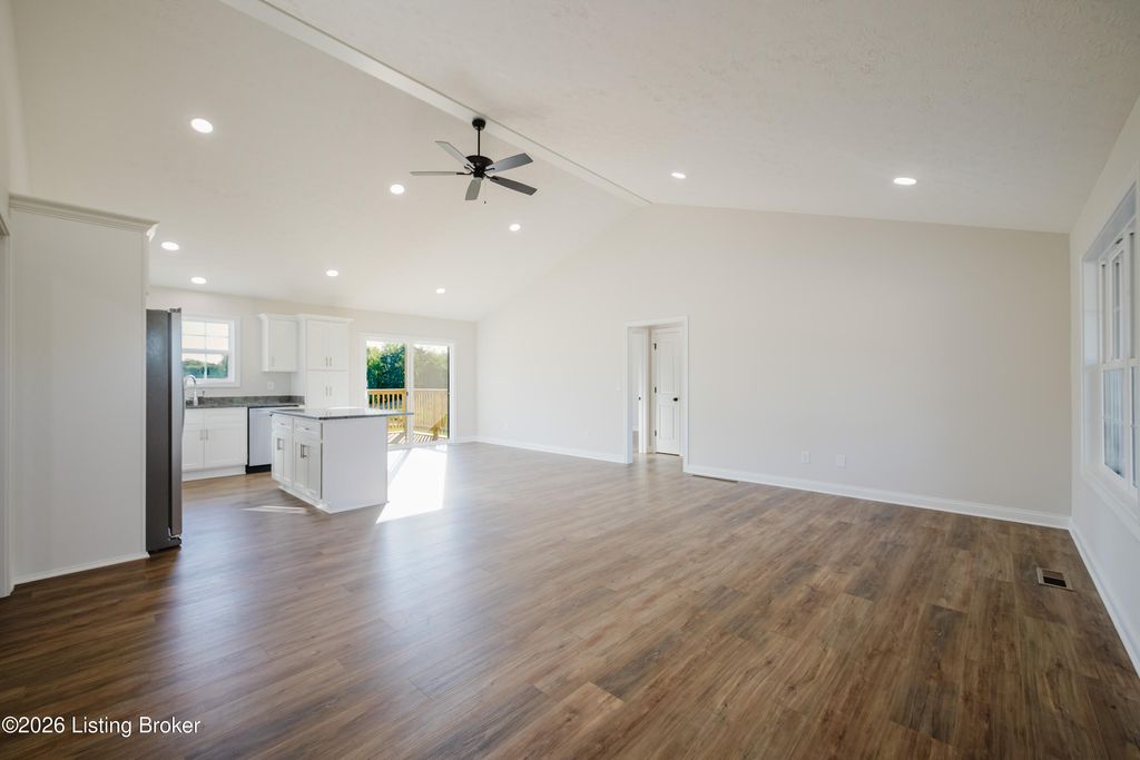 Photo of 26 Valerie Ct, Brandenburg, KY 40108 (MLS # 1716929)