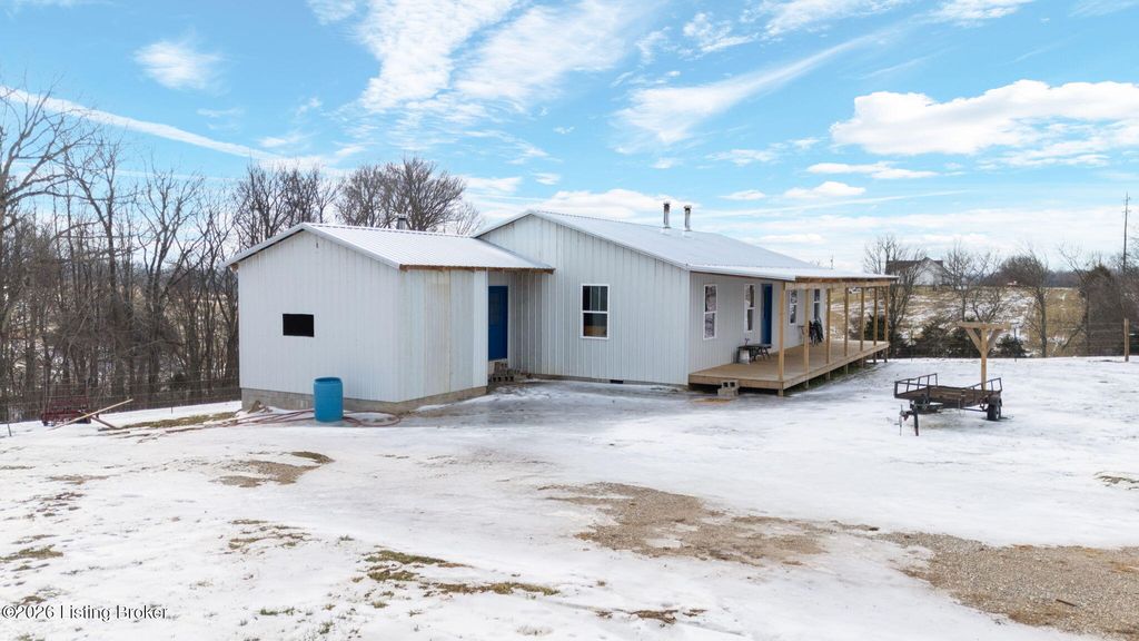 Photo of 280 Beckton-Rocky Hill Rd, Glasgow, KY 42141 (MLS # 1708918)