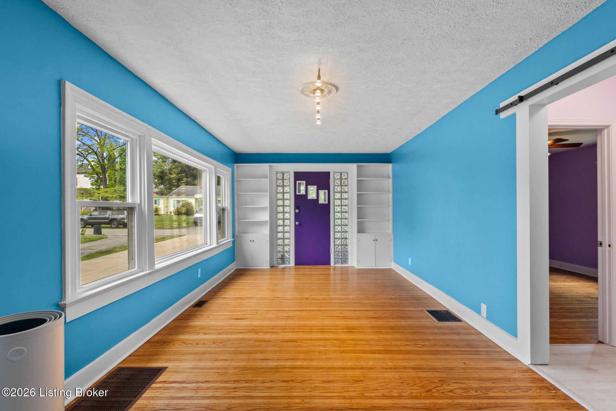 2124 Winston Ave