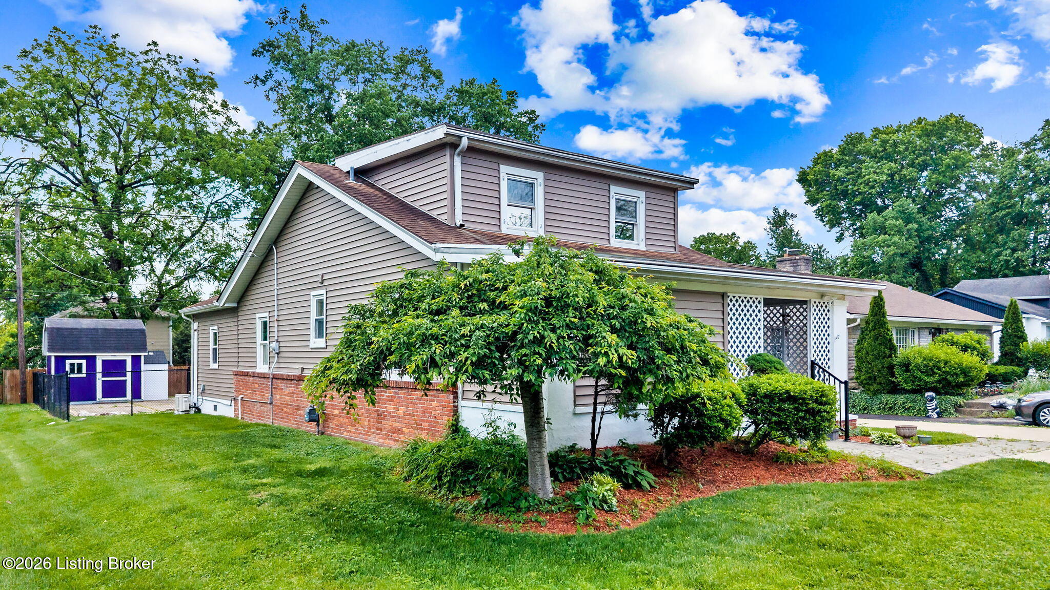 2124 Winston Ave